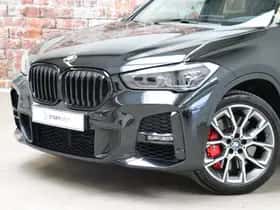 BMW X1 (2022) thumbnail 2