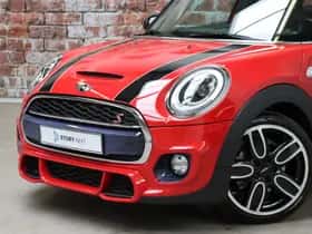 MINI Hatchback (2016) thumbnail 2