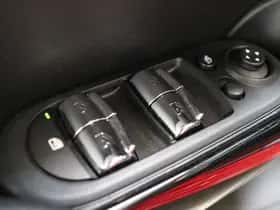 MINI Hatchback (2016) thumbnail 30
