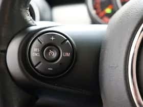 MINI Hatchback (2016) thumbnail 36