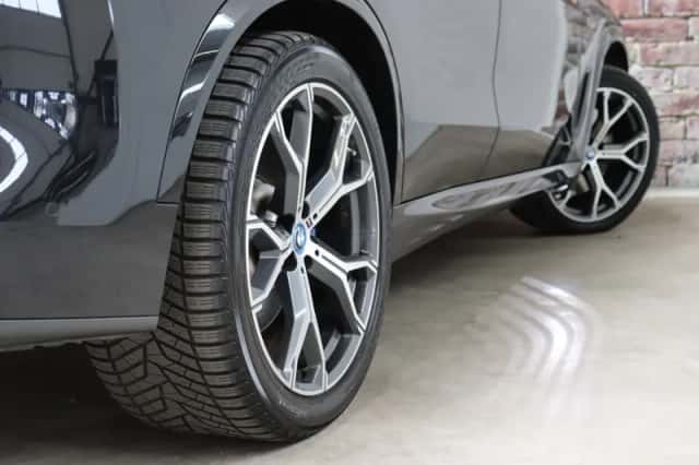 BMW X5 (2021) thumbnail 6