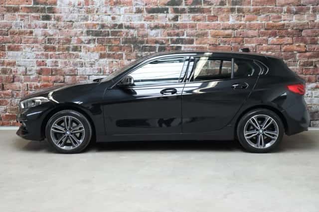 BMW 1-Serie (2021) thumbnail 3