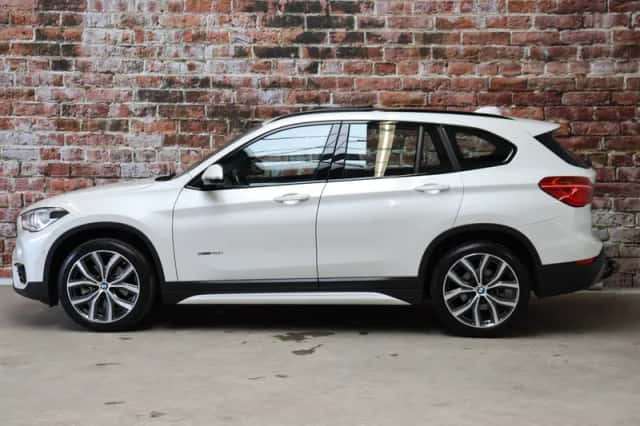 BMW X1 (2017) thumbnail 3