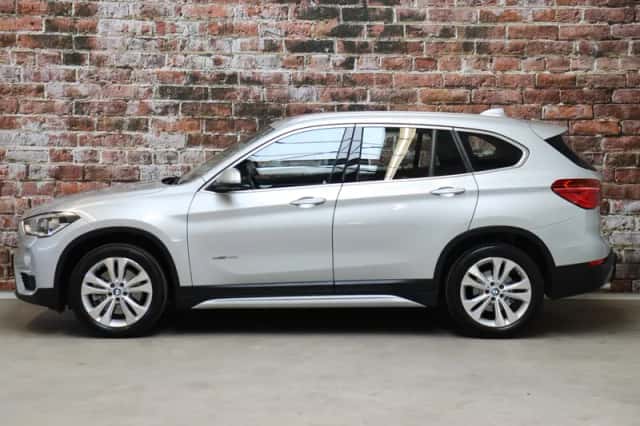 BMW X1 (2016) thumbnail 3