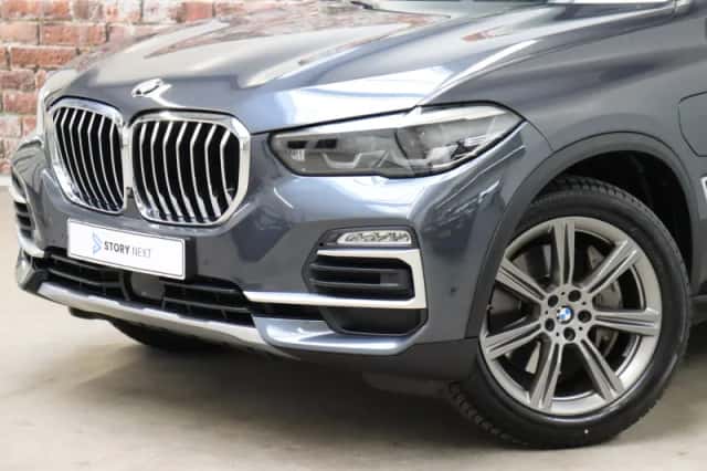 BMW X5 (2020) thumbnail 2