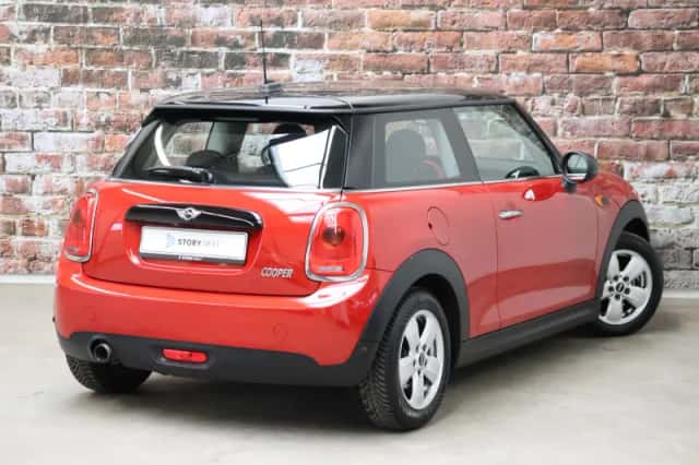 MINI Cooper (2017) thumbnail 4