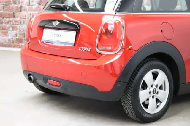 MINI Cooper (2017) thumbnail 5