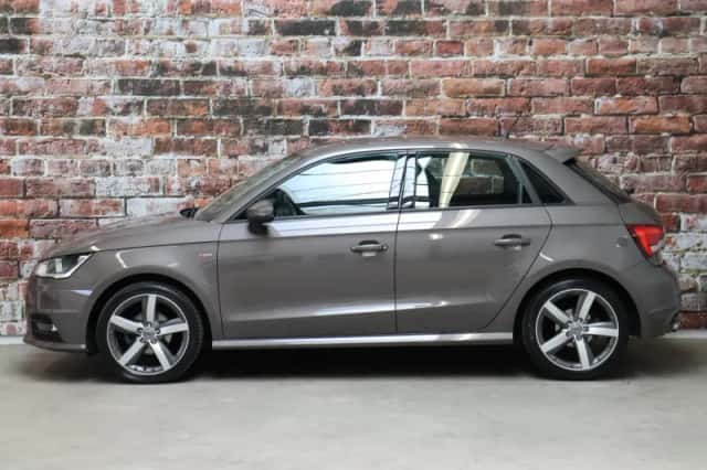 Audi A1 (2016) thumbnail 3