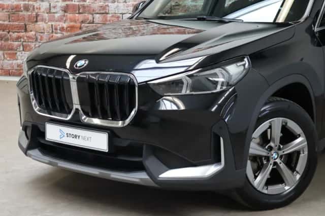 BMW X1 (2023) thumbnail 2