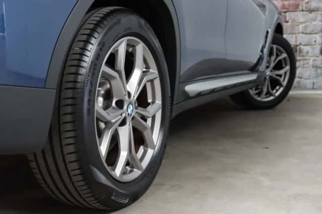 BMW X3 (2018) thumbnail 6