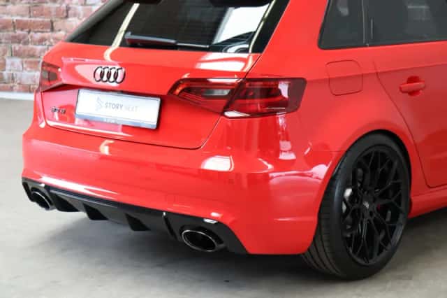 Audi RS3 (2016) thumbnail 4