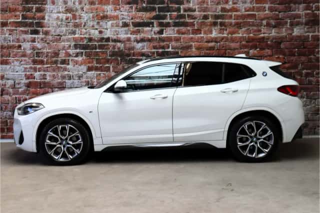 BMW X2 (2022) thumbnail 3