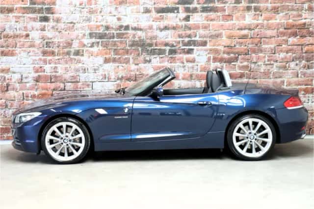 BMW Z4 (2010) thumbnail 3