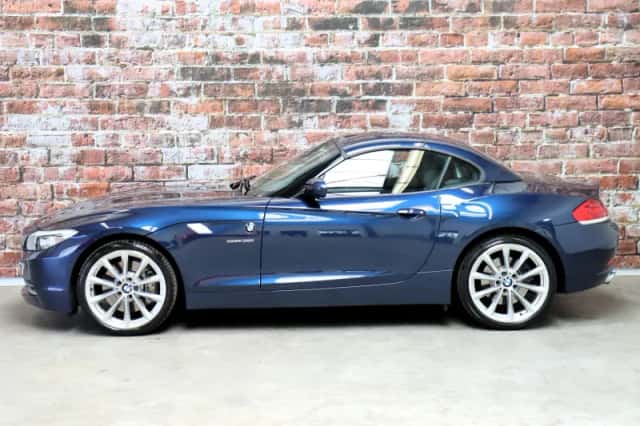 BMW Z4 (2010) thumbnail 4