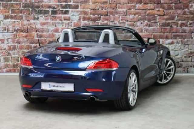 BMW Z4 (2010) thumbnail 5