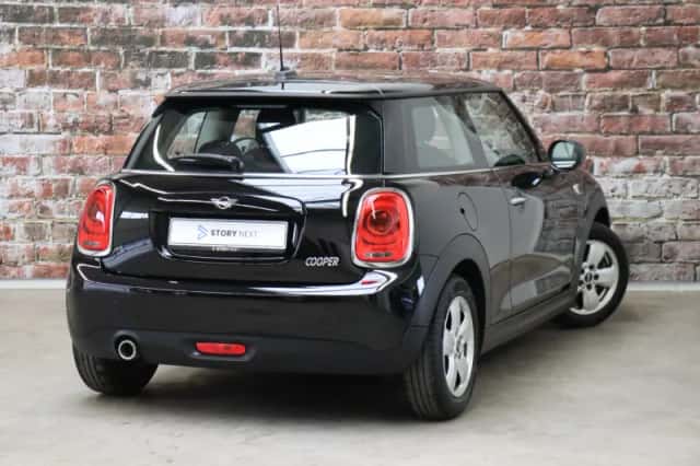 MINI Cooper (2019) thumbnail 4