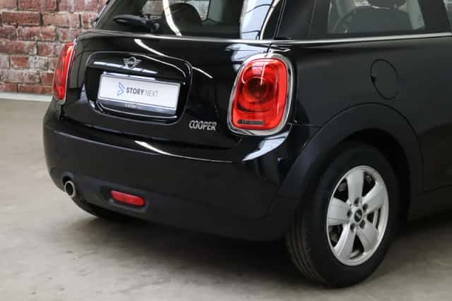 MINI Cooper (2019) thumbnail 5