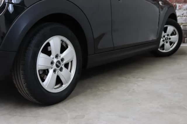 MINI Cooper (2019) thumbnail 6