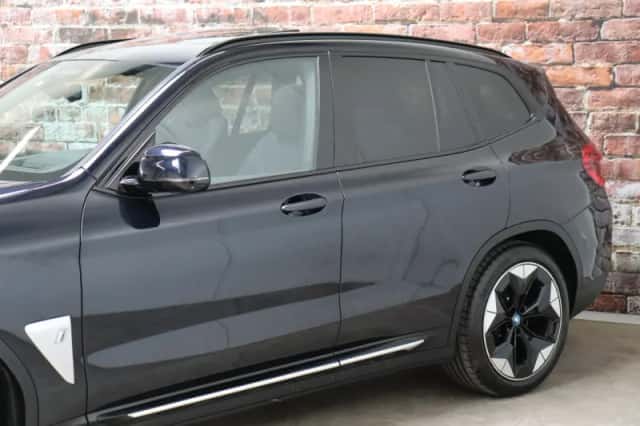 BMW iX3 (2021) thumbnail 6