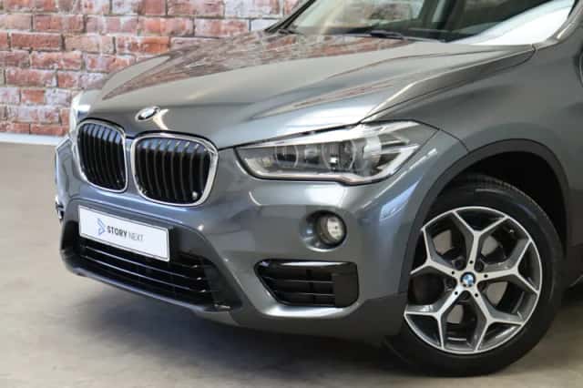 BMW X1 (2016) thumbnail 2