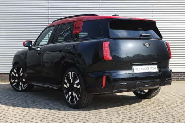 MINI Countryman (2024) thumbnail 2