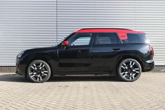 MINI Countryman (2024) thumbnail 3