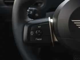 MINI Hatchback (2024) thumbnail 13