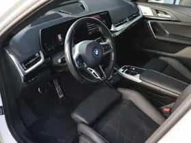 BMW X1 (2023) thumbnail 16