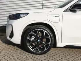 BMW X1 (2023) thumbnail 5