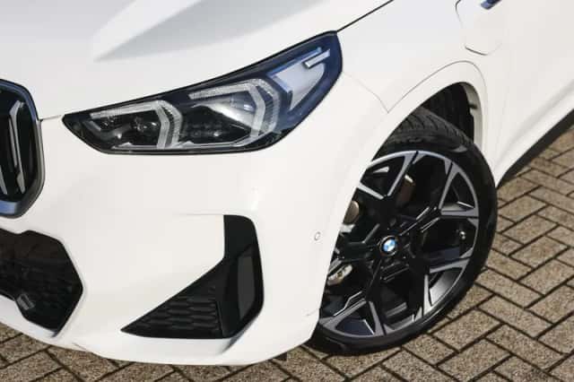 BMW X1 (2023) thumbnail 6