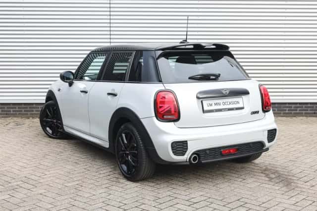 MINI Hatchback (2021) thumbnail 2