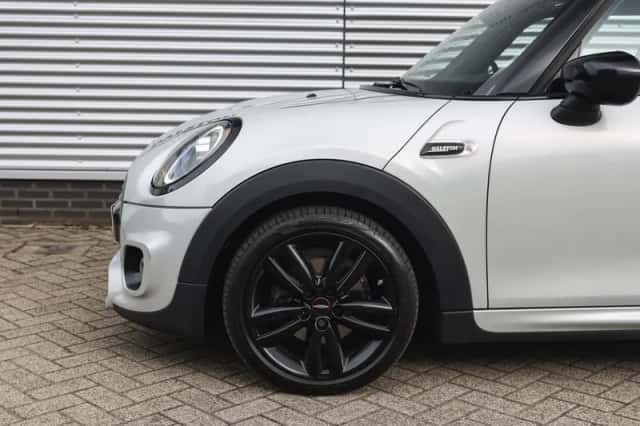 MINI Hatchback (2021) thumbnail 5