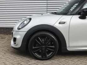 MINI Hatchback (2021) thumbnail 5