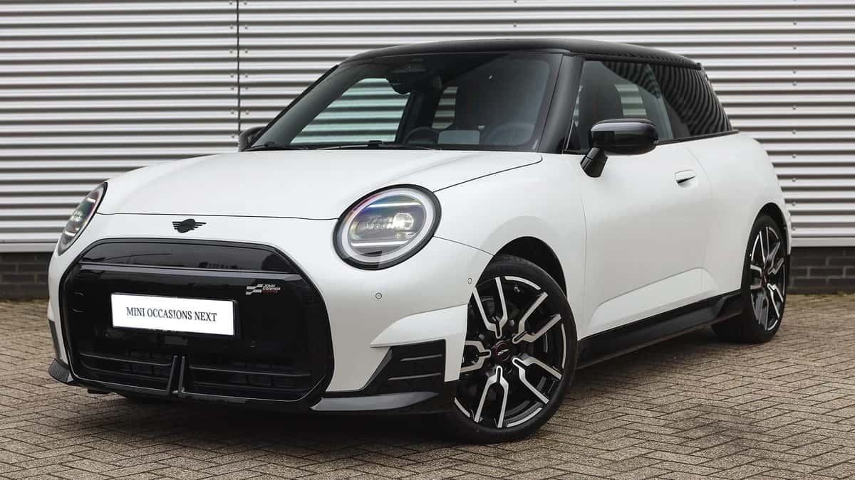 MINI Hatchback (2025) — foto 1
