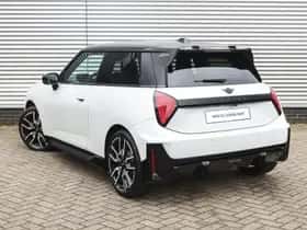 MINI Hatchback (2025) thumbnail 2