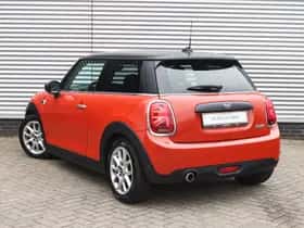 MINI Hatchback (2018) thumbnail 2