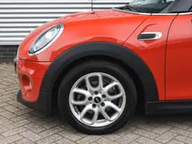 MINI Hatchback (2018) thumbnail 4