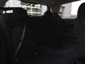 MINI Hatchback (2018) thumbnail 9