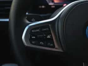 BMW i4 (2023) thumbnail 13