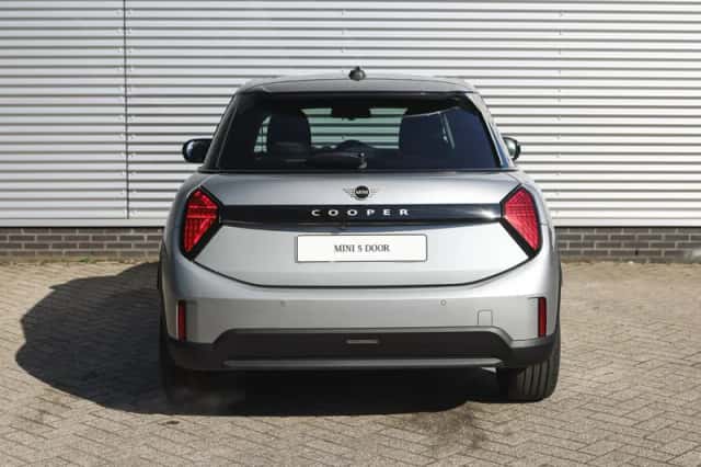 MINI Hatchback (2026) thumbnail 4
