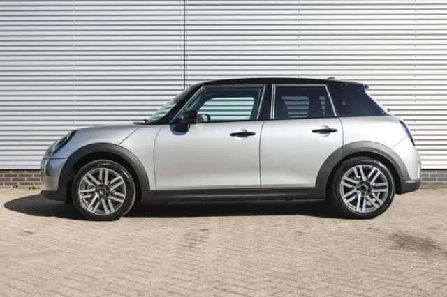 MINI Hatchback (2026) thumbnail 5
