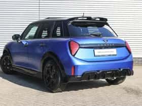MINI Hatchback (2025) thumbnail 2