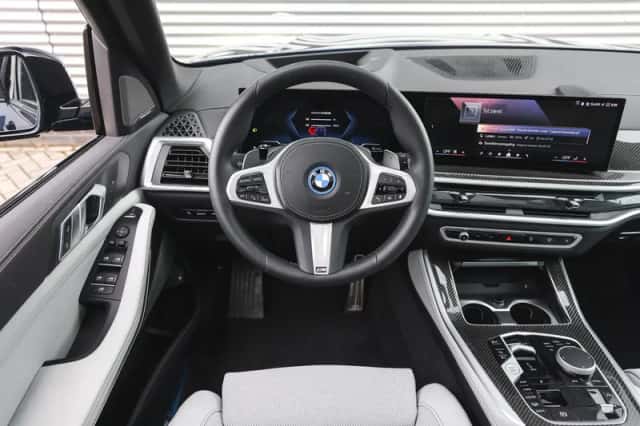 BMW X5 (2024) thumbnail 3