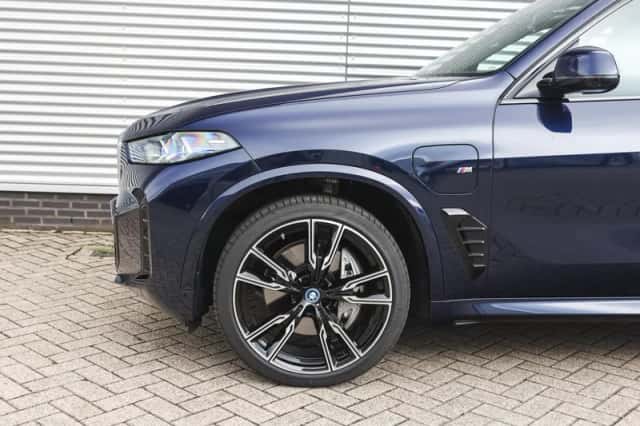 BMW X5 (2024) thumbnail 4