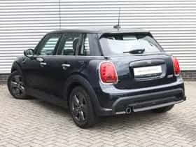MINI Hatchback (2022) thumbnail 2