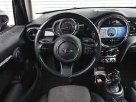 MINI Hatchback (2022) thumbnail 3