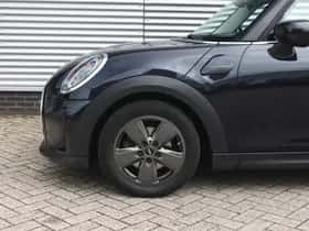 MINI Hatchback (2022) thumbnail 4
