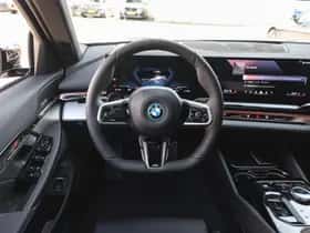 BMW i5 (2026) thumbnail 3