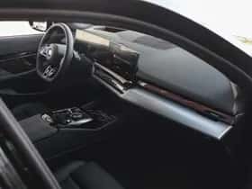 BMW i5 (2026) thumbnail 9