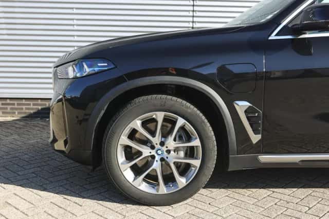 BMW X5 (2024) thumbnail 4